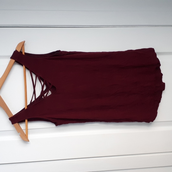 Burgandy strappy tanktop - Picture 1 of 2